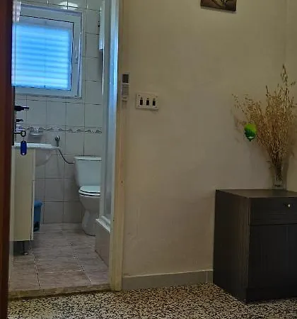 Apartment Coastal Charm: Pazanin